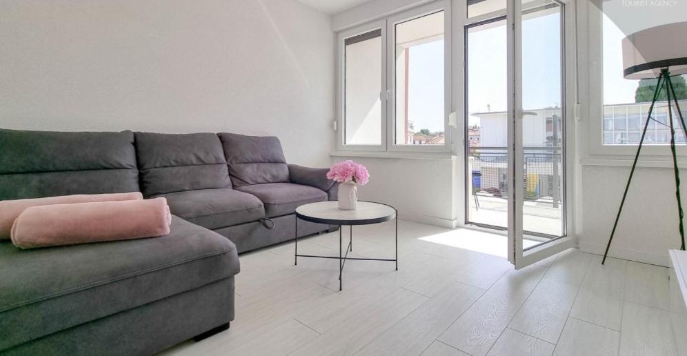 אומאג Bella Apartment מראה חיצוני תמונה
